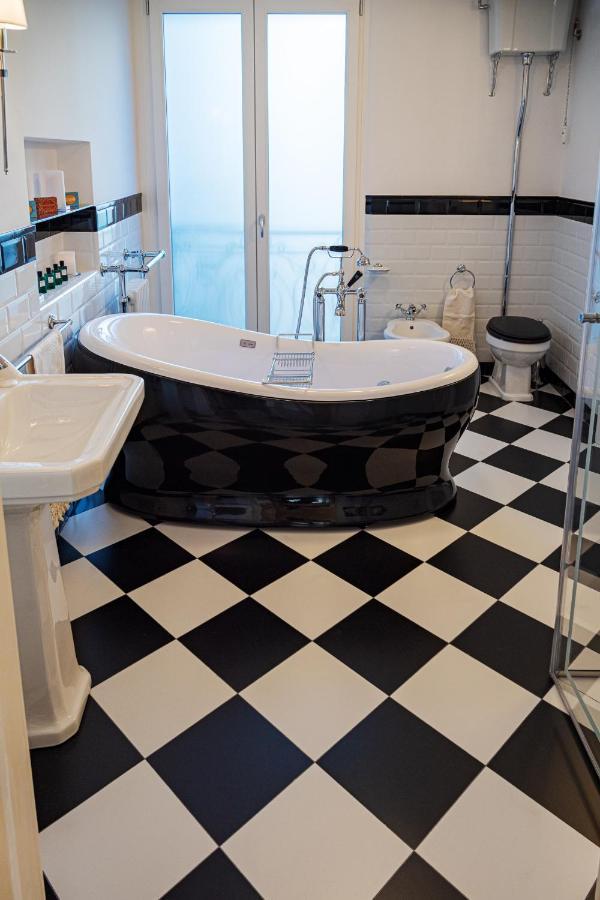 Suite Donna Vita Martina Franca Bagian luar foto